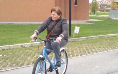 Anche la “nonna del cuore” va in bici